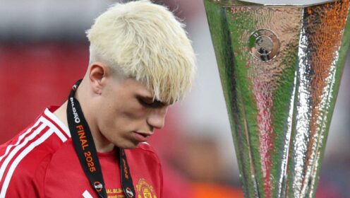 Ranking Premier League clubs based on their longest trophy droughts ever: Man Utd 8th