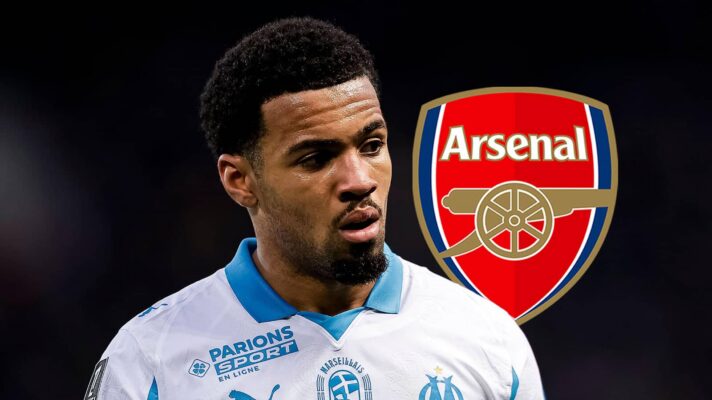 Marseille loanee Ethan Nwaneri next to the Arsenal badge - F365