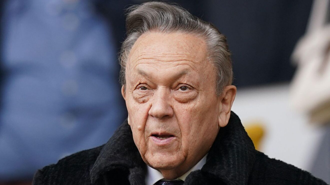David Sullivan leaves West Ham