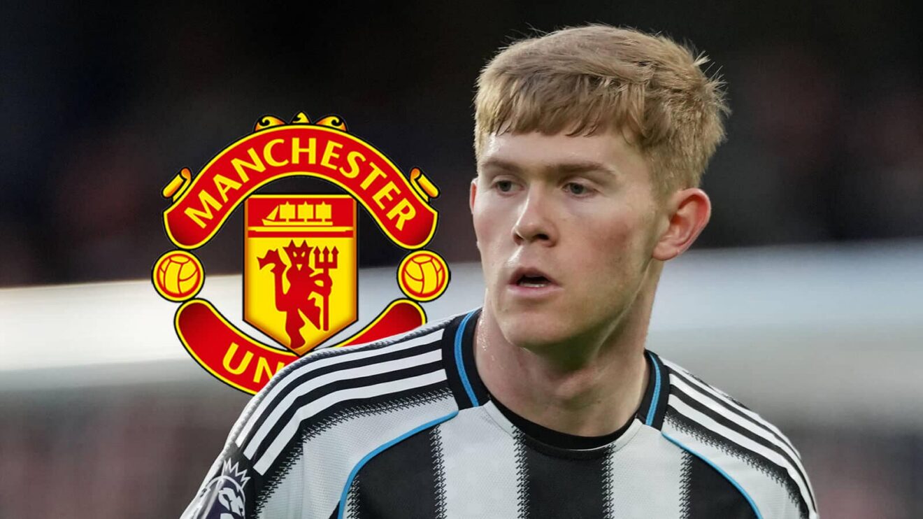 Manchester United badge next to Newcastle United star Lewis Hall - copyright F365