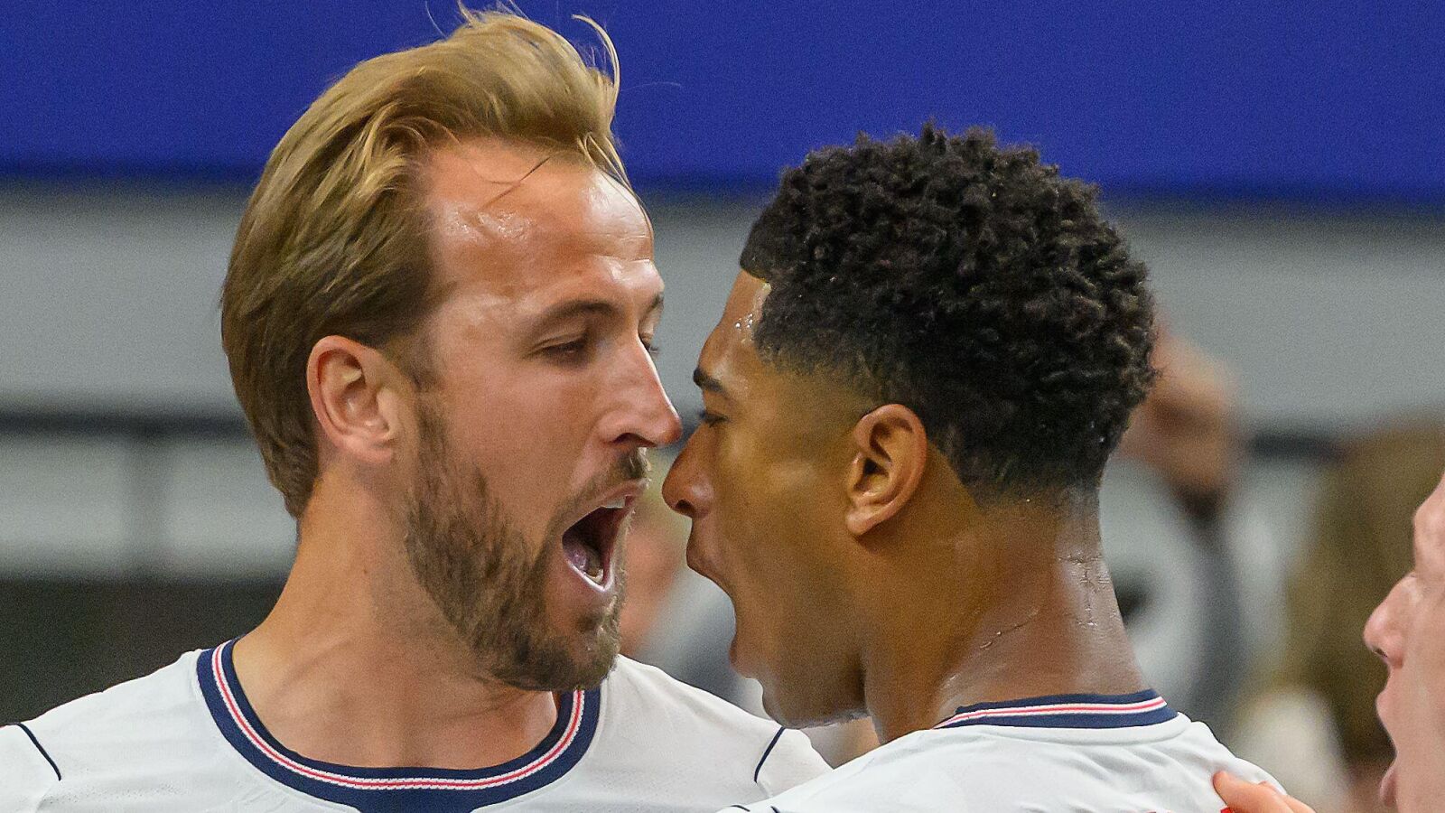 Kane se junta a Lineker quando a estrela de Bellingham e Madueke marcou 10 gols na Copa do Mundo pela Inglaterra.