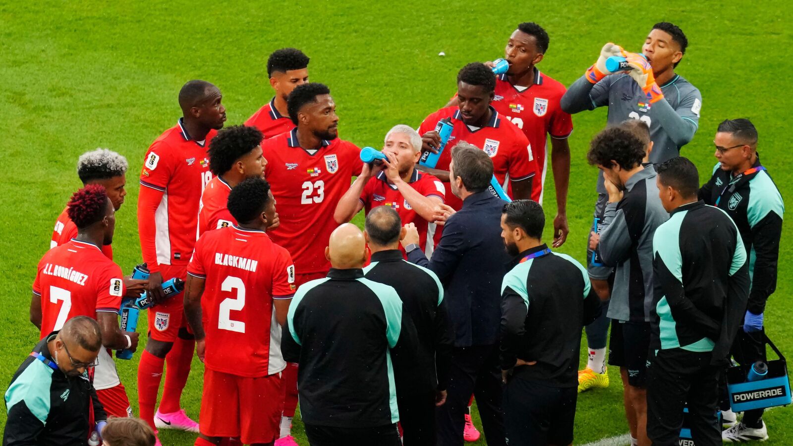 Gana partiu o coração do Panamá enquanto a Copa do Mundo continuava a dar resultados, apesar de tudo.