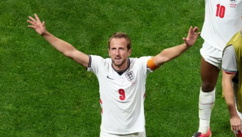 Harry Kane has his ‘hero moment’ as Richards hails England’s ‘absolute superstar’