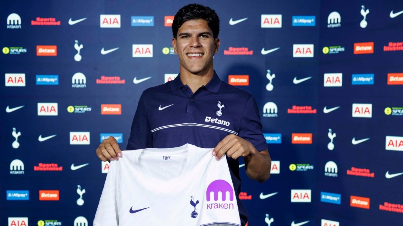 Mateus Fernandes fo Spurs