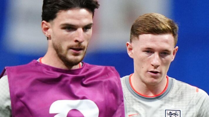 England players Declan Rice and Elliot Anderson