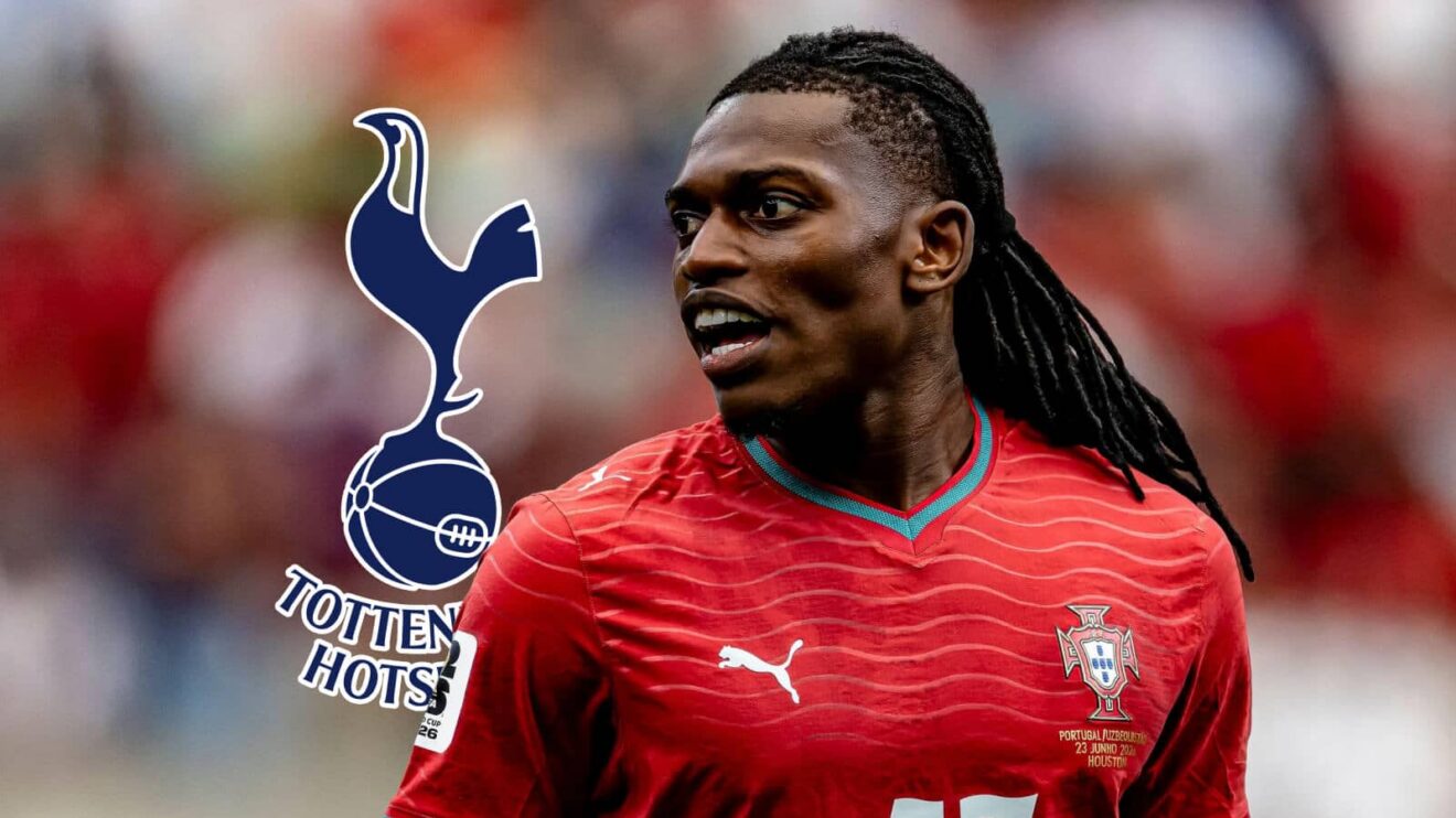 Rafael Leao with a Tottenham badge