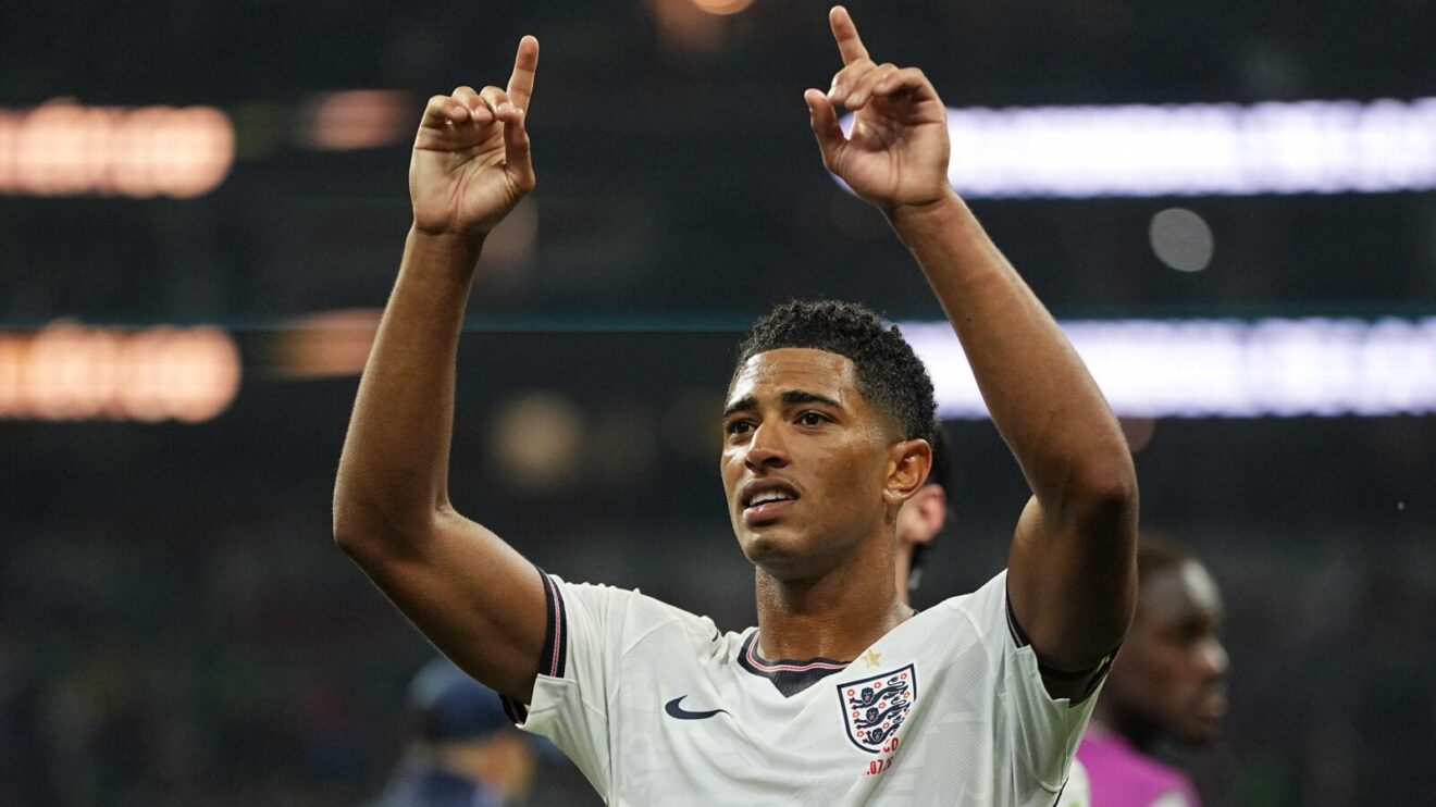 Jude Bellingham celebrates after England beat Mexico 3-2 in the last 16 of the 2026 World Cup