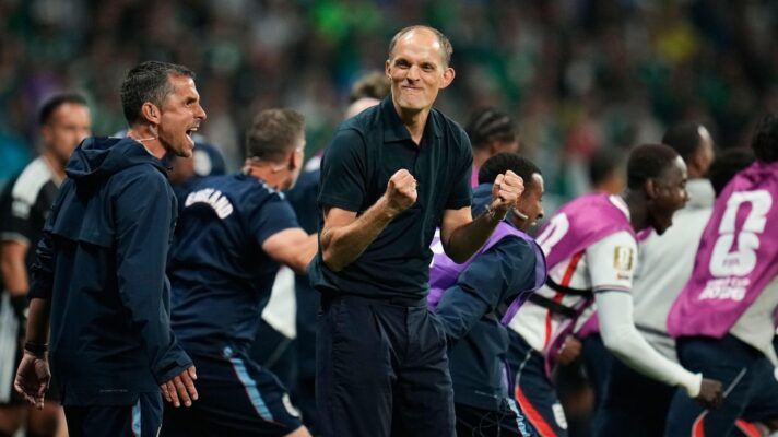 Thomas Tuchel with England players