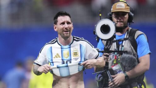 Roy Keane’s ‘voice gone’ after stunning Argentina comeback as Neville berates Man Utd star