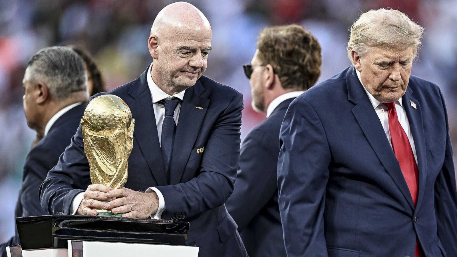 Quais são os planos de Infantino? Explicando a conspiração de vendas da FIFA para a Copa do Mundo e por que ela deve ser interrompida Quais são os planos de Infantino? Explicando a conspiração de vendas da FIFA para a Copa do Mundo e por que ela deve ser interrompida