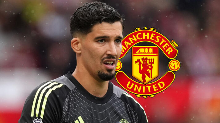 Altay Bayindir next to the Manchester United badge - copyright F365