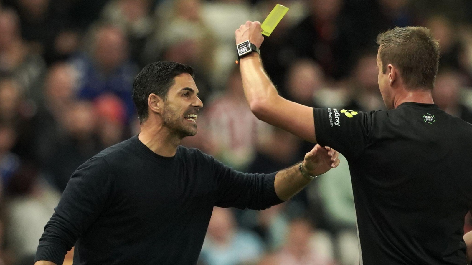 Arsenal will make referee complaint over 'unacceptable' decision in Sunderland victory