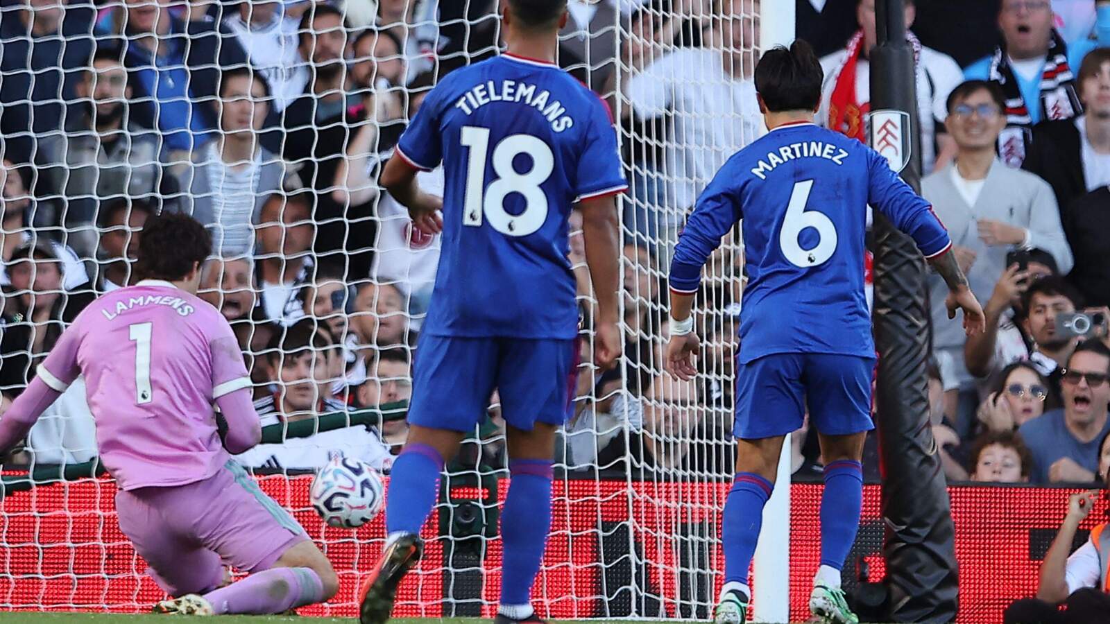 Spurs bottom after relegation rivals Fulham and Man United play out draw - Football365