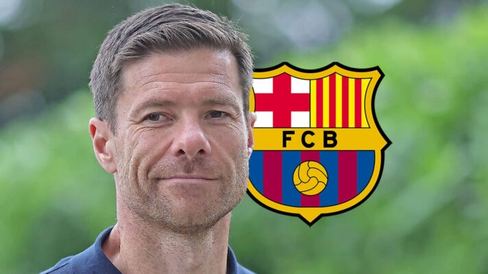 Chelsea manager Xabi Alonso, Barcelona badge