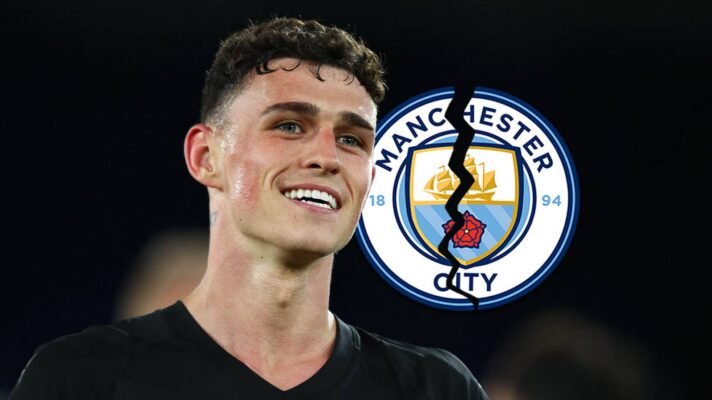 Man City attacker Phil Foden, cracked badge