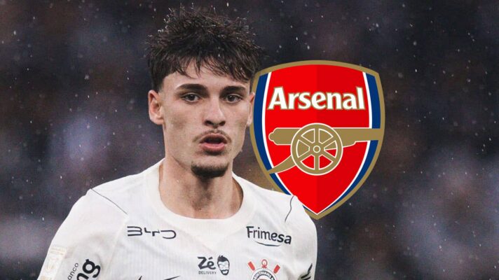 Breno Bidon with Arsenal badge