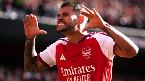 Arsenal bewildered then brilliant to beat Leeds and go level in phony title race