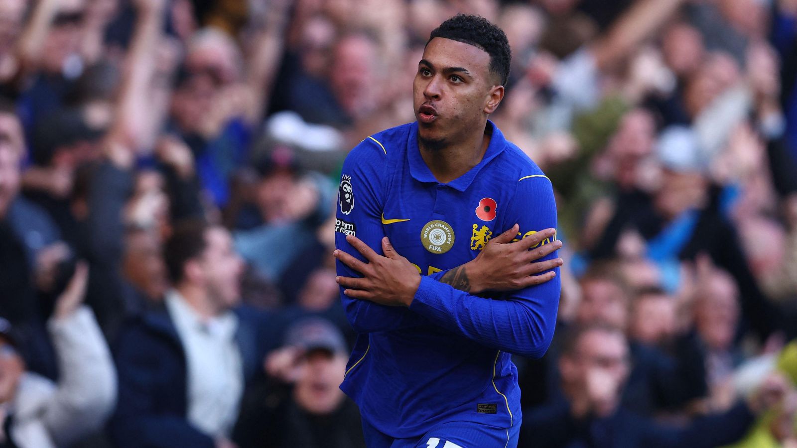 Man Utd crumble once again after Morgan Rogers scores a straight-line worldie